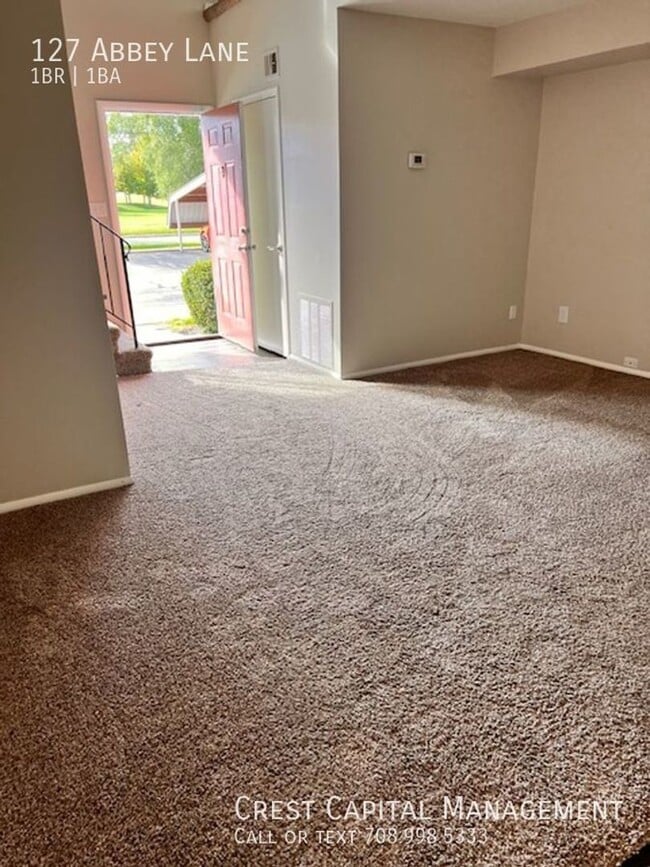 Building Photo - 1043 Scarborough Ct