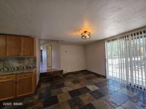 Building Photo - 1208 W Apache Ln