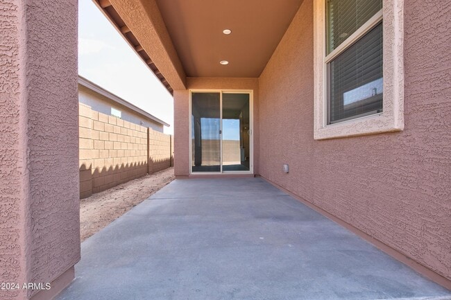 Building Photo - 17050 W Artemisa Ave