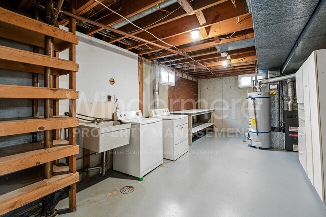 Building Photo - 1402 S Jefferson St