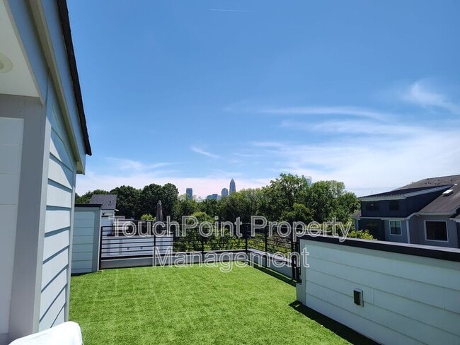 Building Photo - 1037 Wesley Terrace Ave