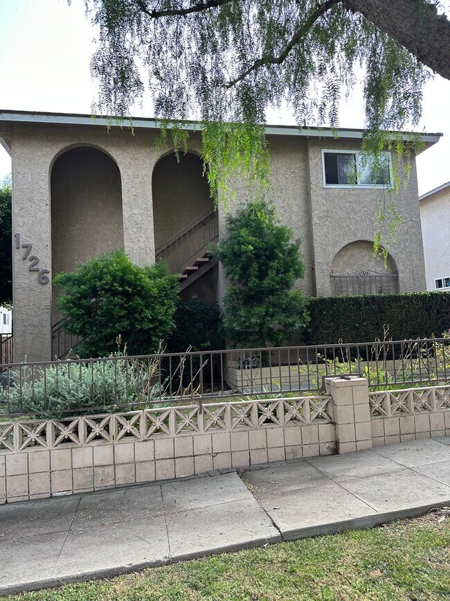 Primary Photo - 1726 S Meyler St