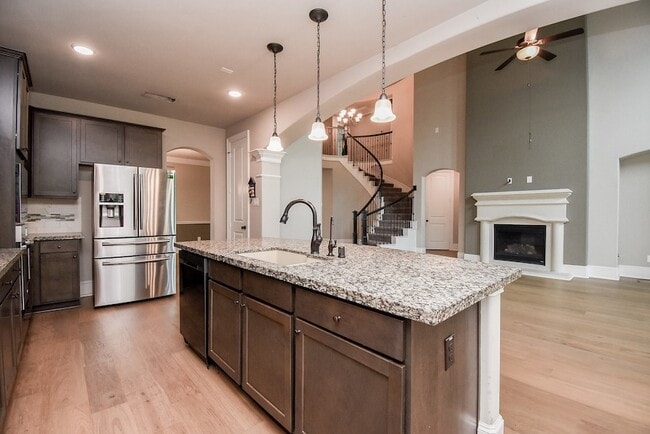 Building Photo - 10106 Cypress Path