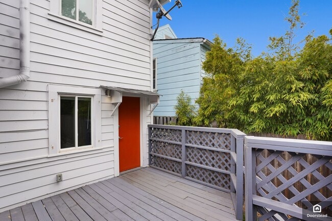 Building Photo - 1035 63rd St