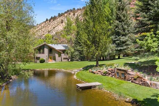 Primary Photo - 2755 Lower River Rd