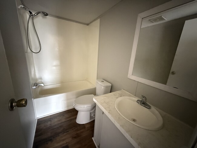 Building Photo - 142 Co Rd 405