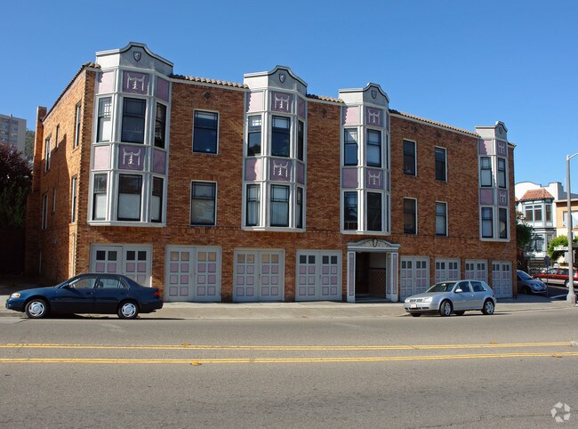 Building Photo - 45 Lincoln Way