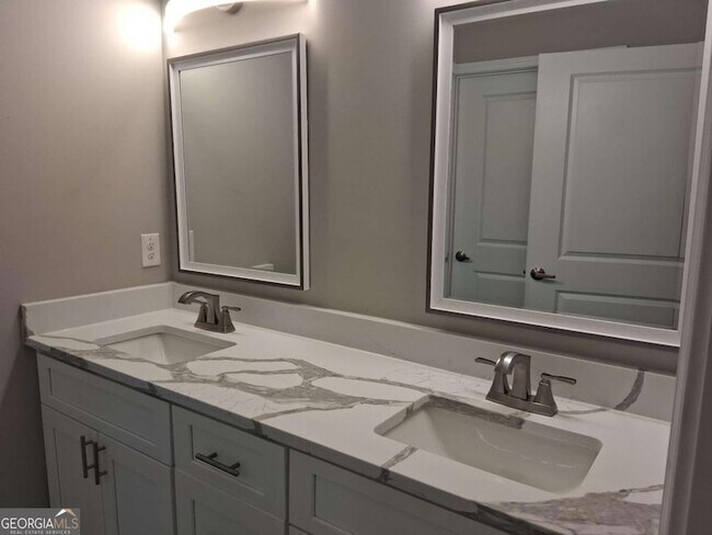 Building Photo - 3180 Tackett Rd