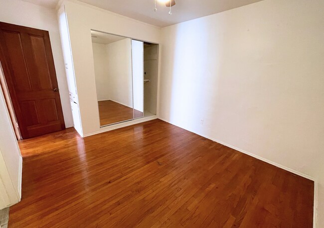 Building Photo - 1st Avenue