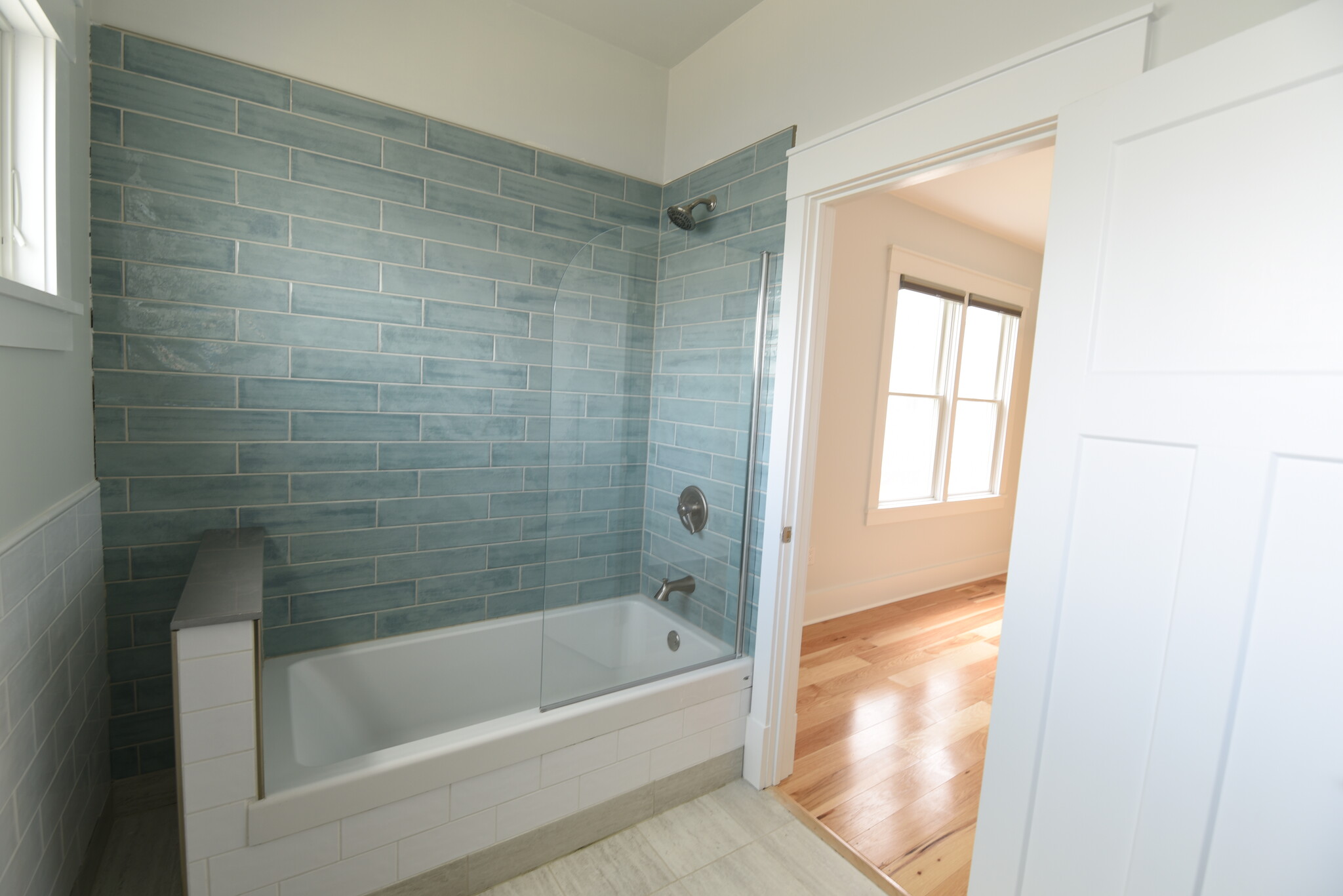 En suite - 90 Bartlett St