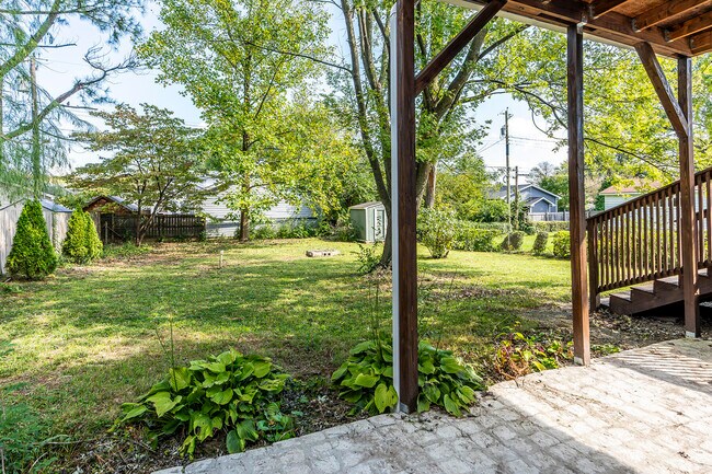 Building Photo - 491 Stratford Dr