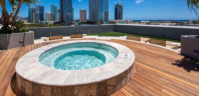 Building Photo - Symphony Honolulu! Luxurious 3 bedroom 2 bathroom in Kakaako with 2 assigned parking stall