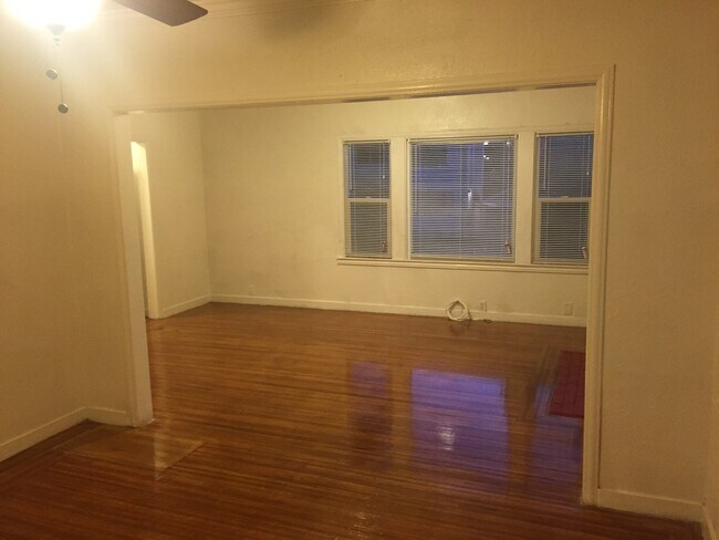 Building Photo - 5440 Trask St