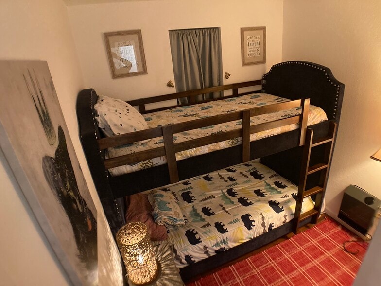 Building Photo - 301 4th St