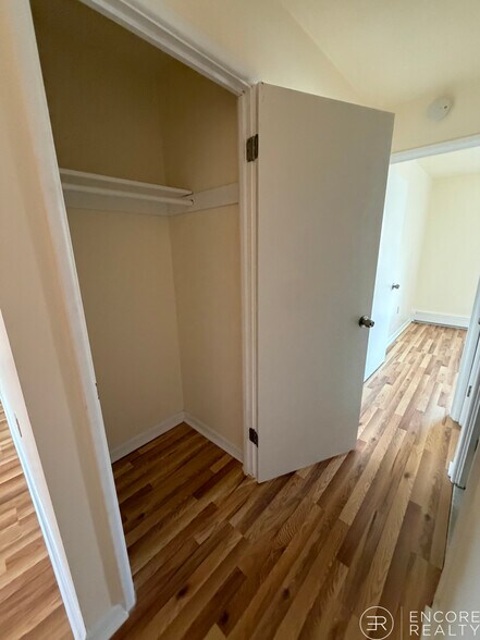 Building Photo - 124 Sutherland Rd