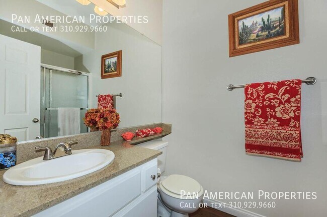 Building Photo - 26130 Laguna Ct