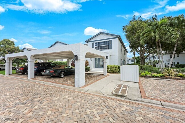 Building Photo - 824 Tanbark Dr