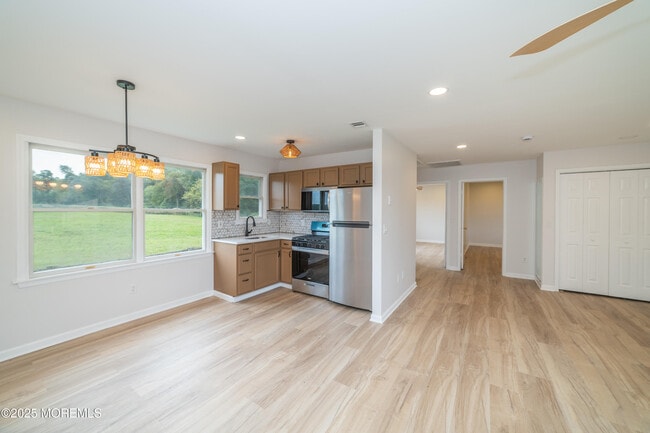 Building Photo - 631 Rte 524