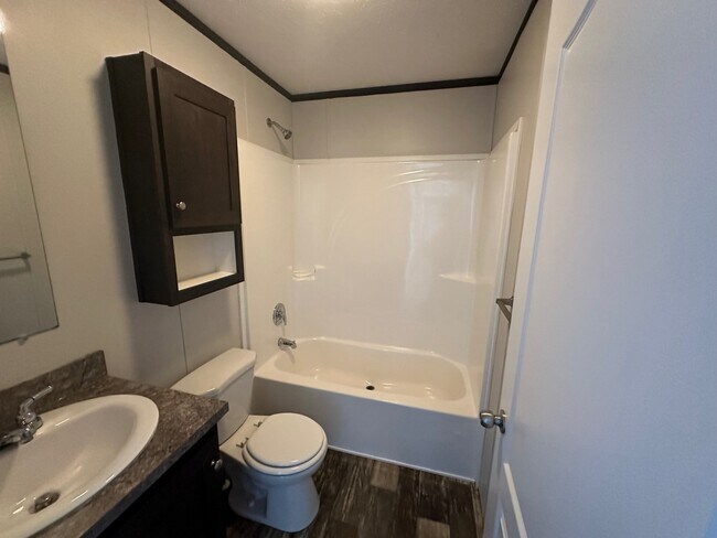 Building Photo - 103 Birdsall Dr