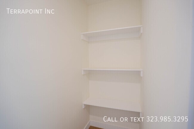 Building Photo - 1036 Westmoreland Ave