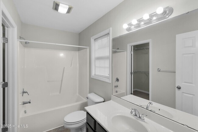Building Photo - 152 Crooked Run Dr