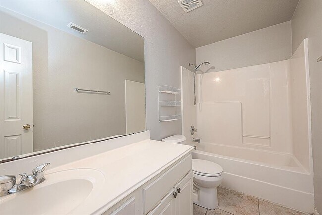 Building Photo - 1202 Sabine Brook Way