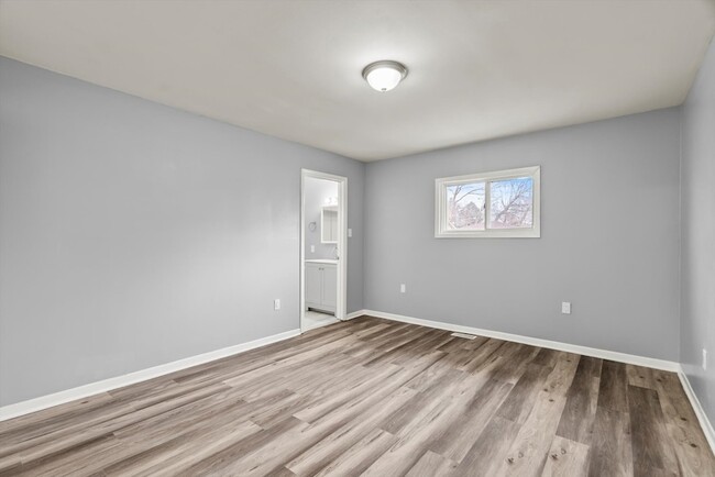 Building Photo - 1139 Lincoln St