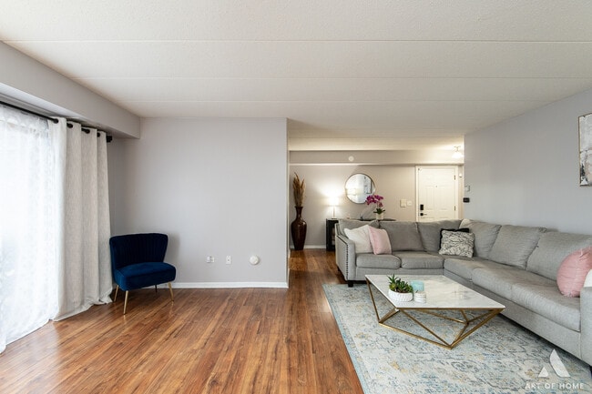 Building Photo - 11110 E Cove Cir