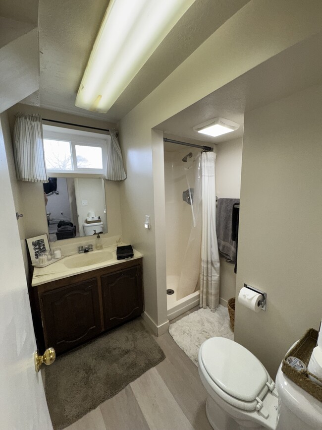 3/4 bathroom - 4346 S 225 E