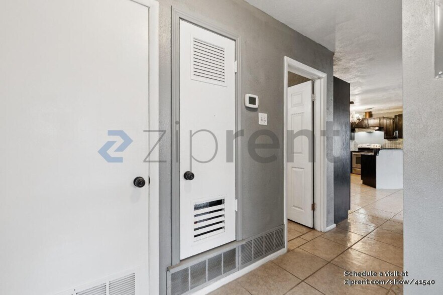 Building Photo - 1624 Petroleum Dr