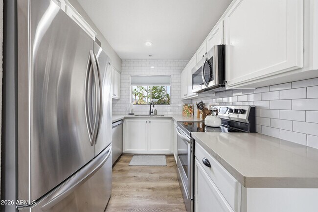 Building Photo - 16540 E Gunsight Dr