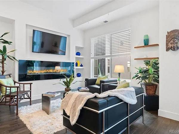 Building Photo - 3038 Wilson Ct