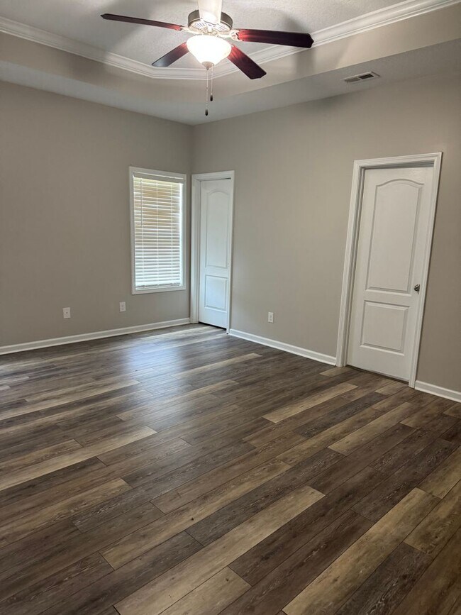 Building Photo - 157 Prelude Dr