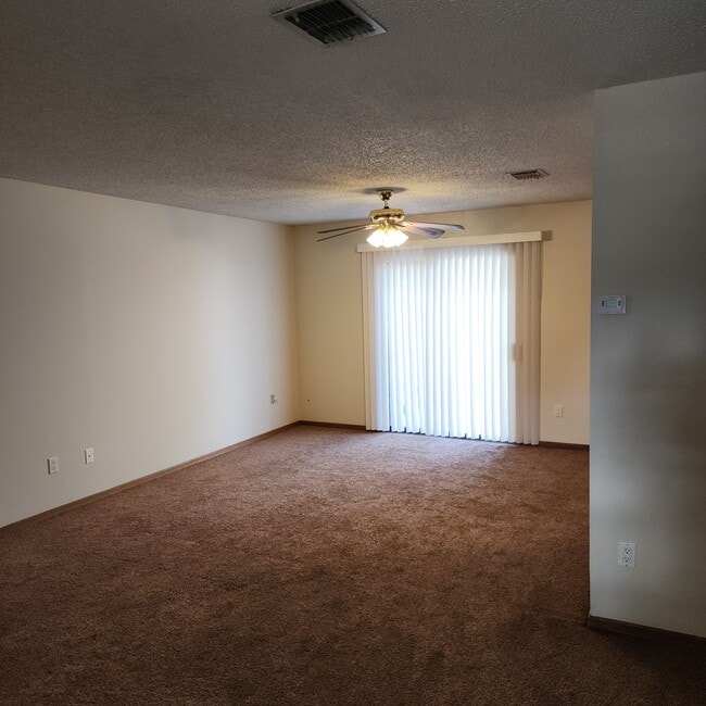 Building Photo - 7512 E 17th St N