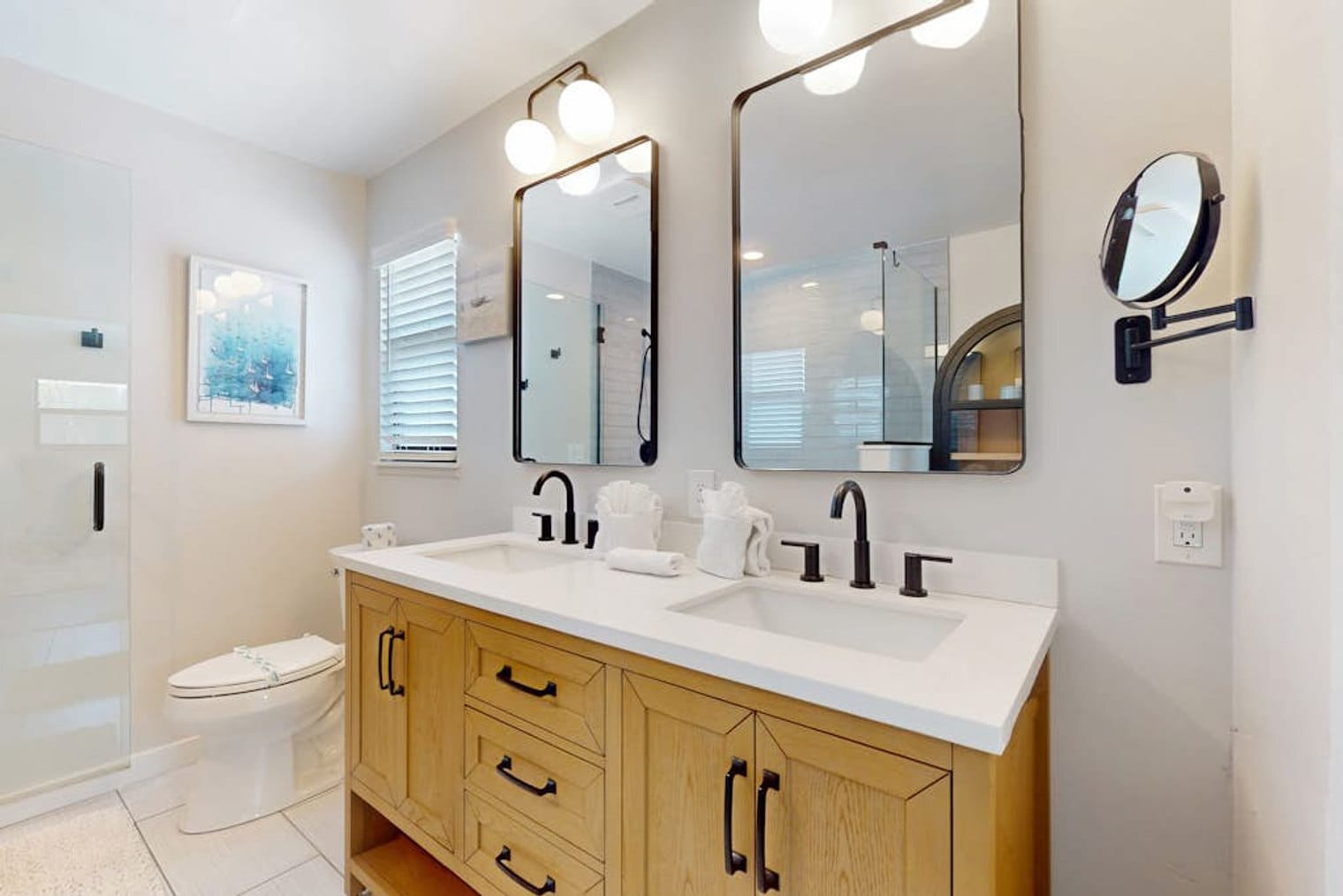 Building Photo - 525 Loquat Dr
