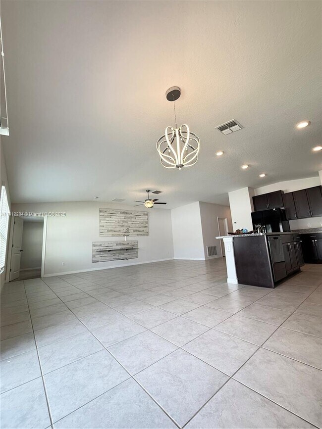 Building Photo - 39889 Harmon Grove Ct