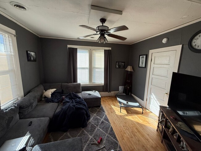 Building Photo - **First month rent half off**