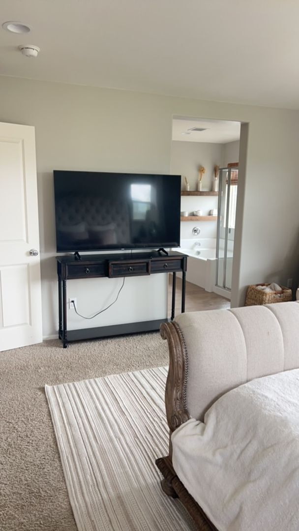 Building Photo - Beautiful 4 bedroom, 3 bath home nestled in the foothills of Fallbrook