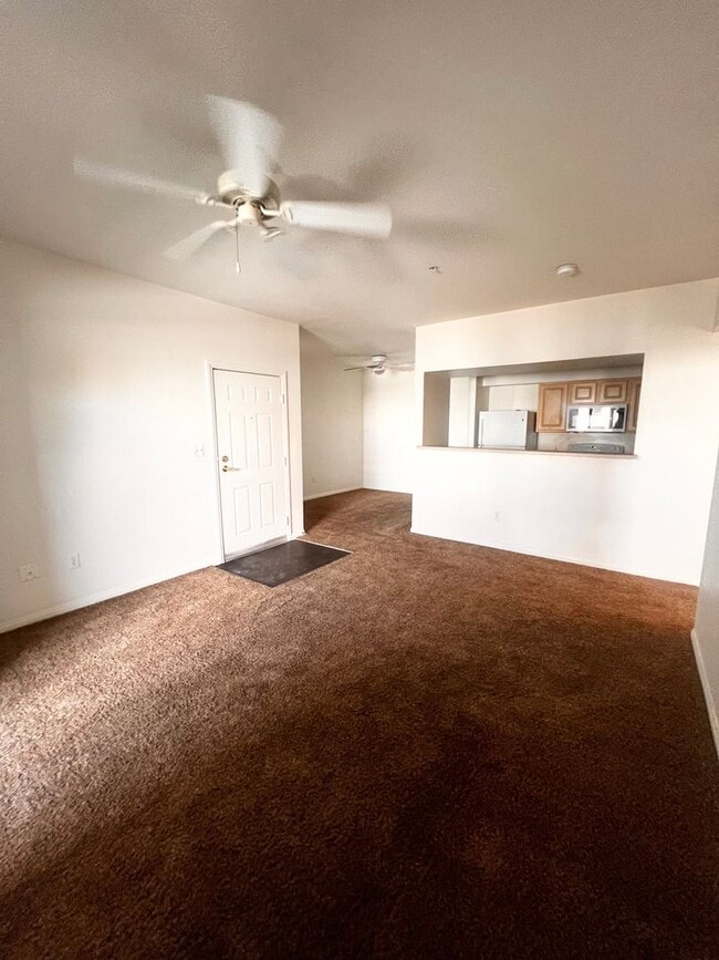 Building Photo - 6955 N Durango Dr