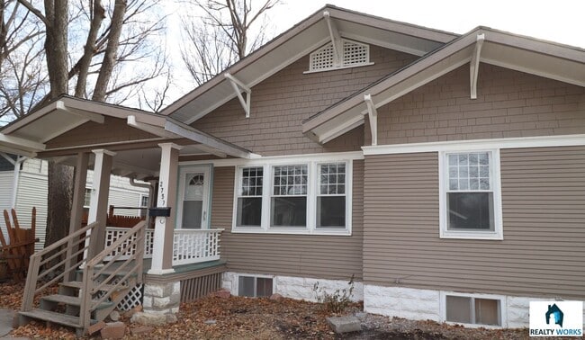 Primary Photo - Quaint 2 Bedroom House for Rent