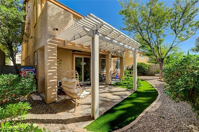 Building Photo - 10617 Austin Bluffs Way