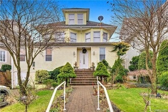 Building Photo - 104 Sickles Ave
