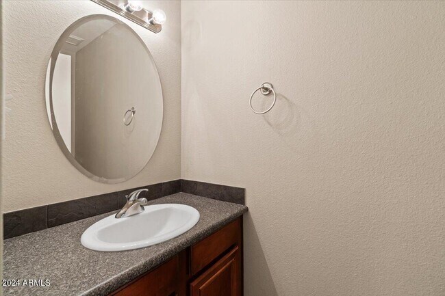 Building Photo - 10115 E Mountain View Rd