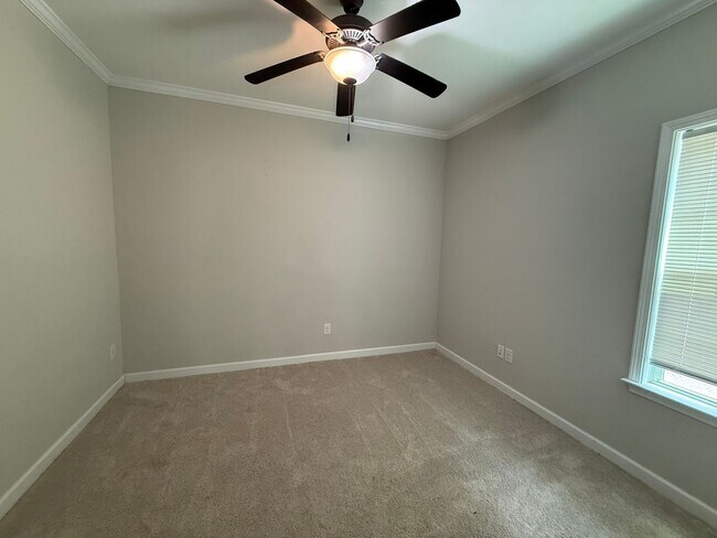 Building Photo - For Rent Clemmons!!