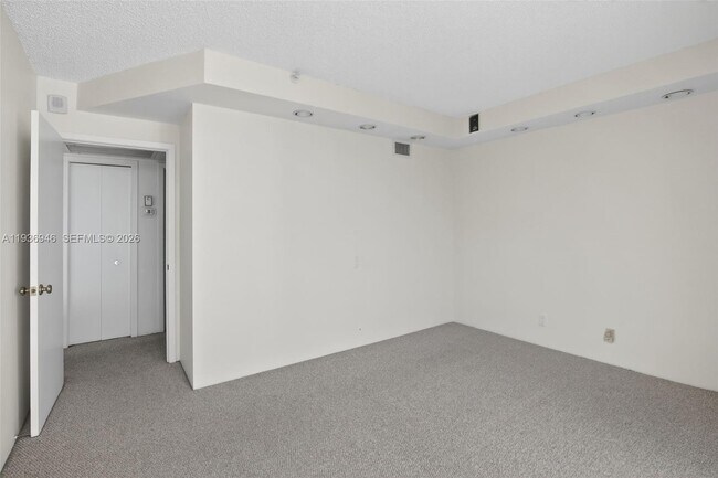 Building Photo - 19707 Turnberry Way