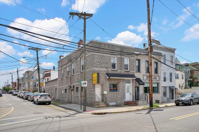 Building Photo - 1314 Paterson Plank Rd