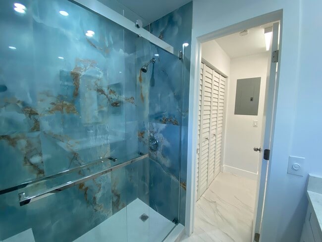 Building Photo - 267 NW 36th Ave