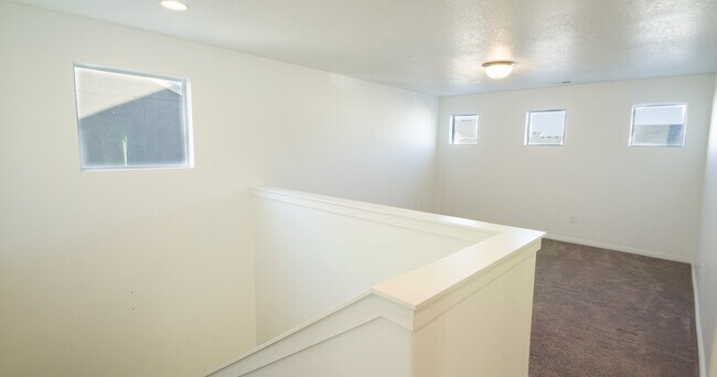 Building Photo - 1975 W 950 N