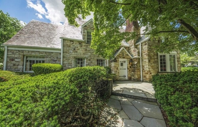 Primary Photo - Patterson House