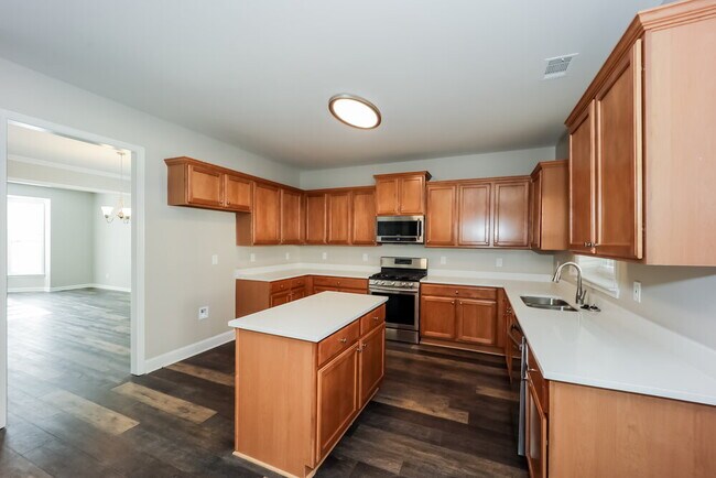 Building Photo - 10 Carlisle St